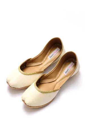 JootiShooti - Plain Ivory Silk Zari