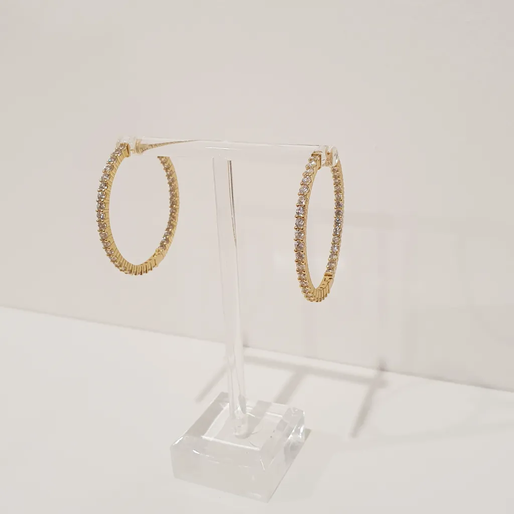 Leona Hoops