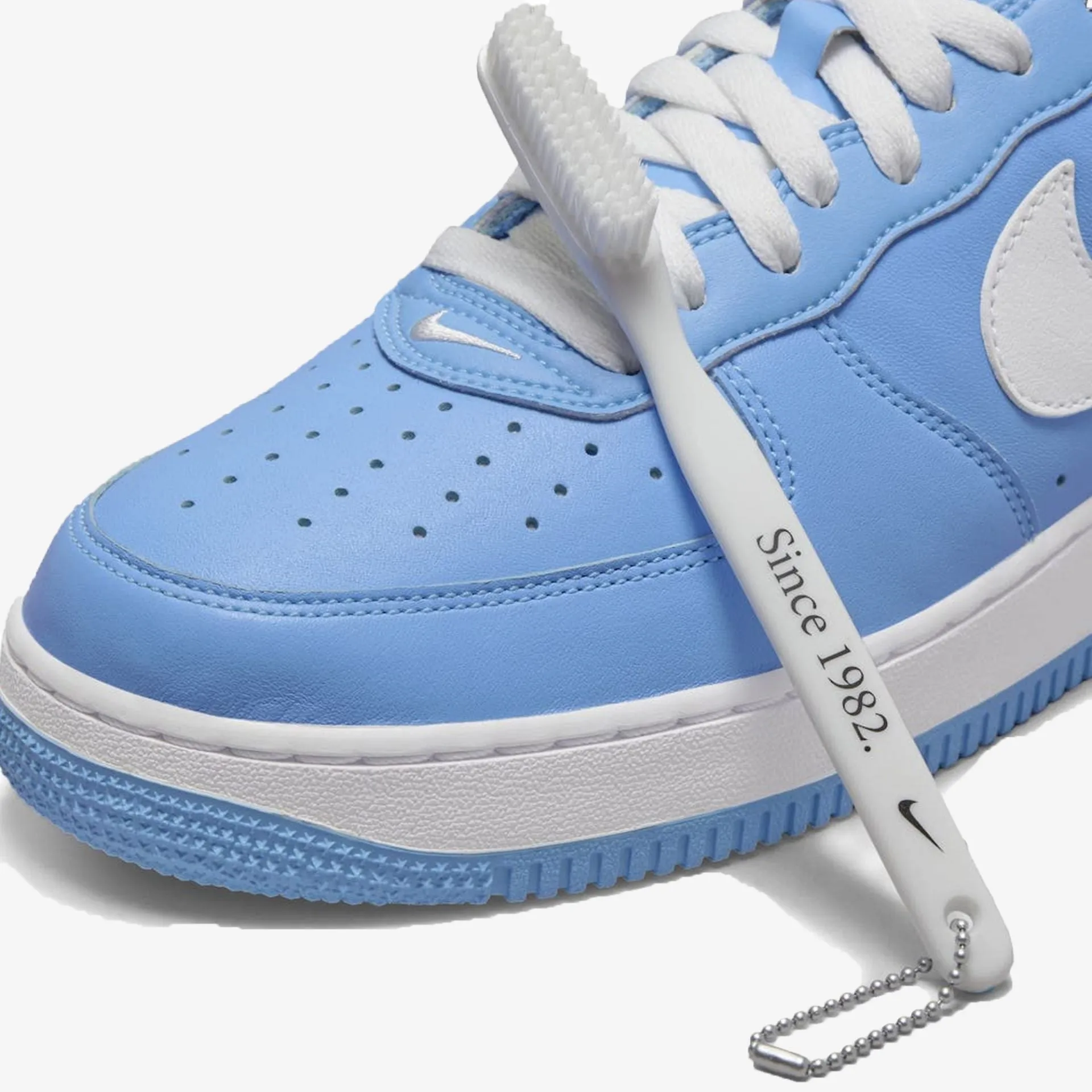 Nike | AIR FORCE 1 LOW RETRO  { UNIVERSITY BLUE/WHITE