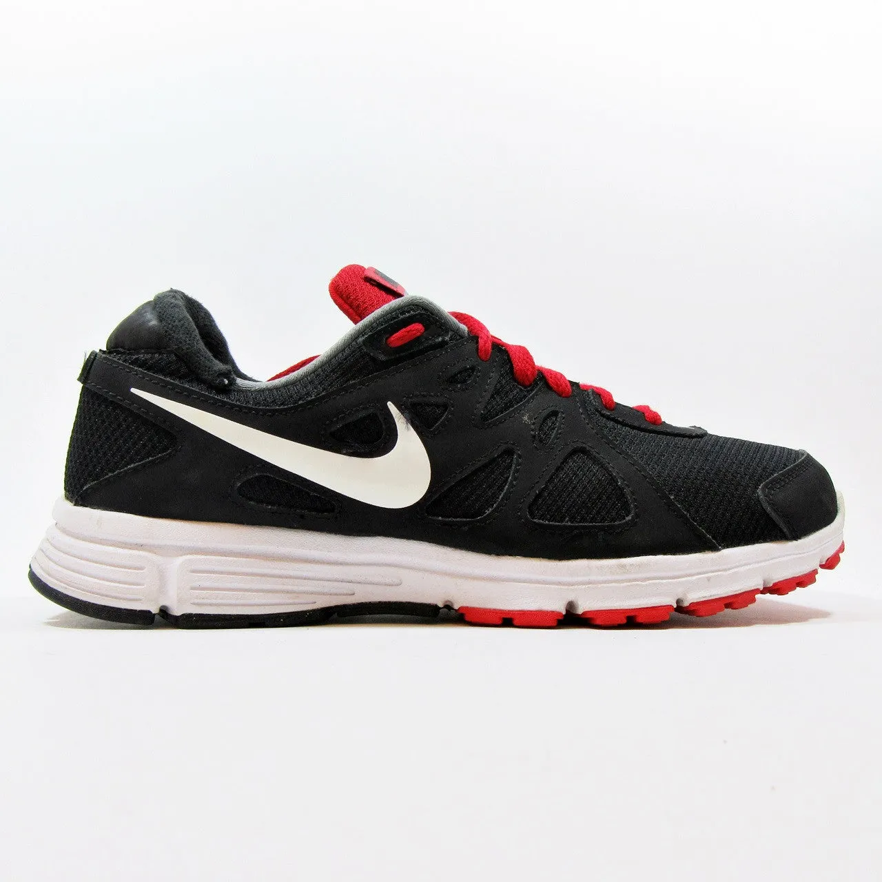 NIKE Revolution 2