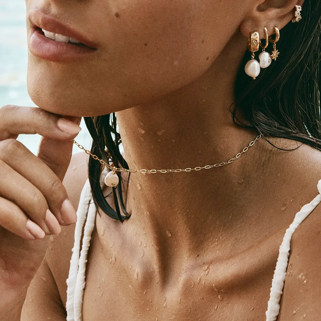 SCATTER BAGUETTE PEARL HOOPS